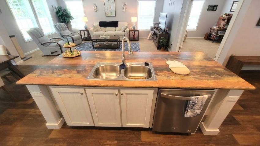 312 Siberian Cypress Circle a Winter Haven, FL Mobile or Manufactured Home for Sale